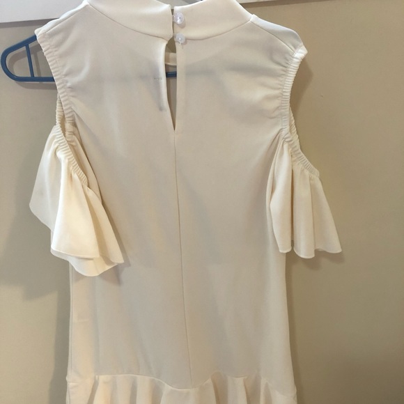 Cold shoulder ruffle mini dress - Picture 2 of 8